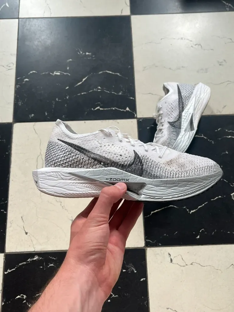 Used White Vaporfly 3 bike — image 2 of 15