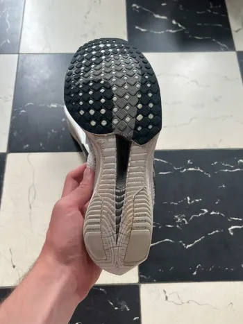 Used White Vaporfly 3 bike — image 13 of 15