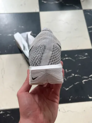 Used White Vaporfly 3 bike — image 12 of 15