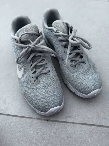 Gebrauchtes Nike Air Max Sequent 2 Running Shoes