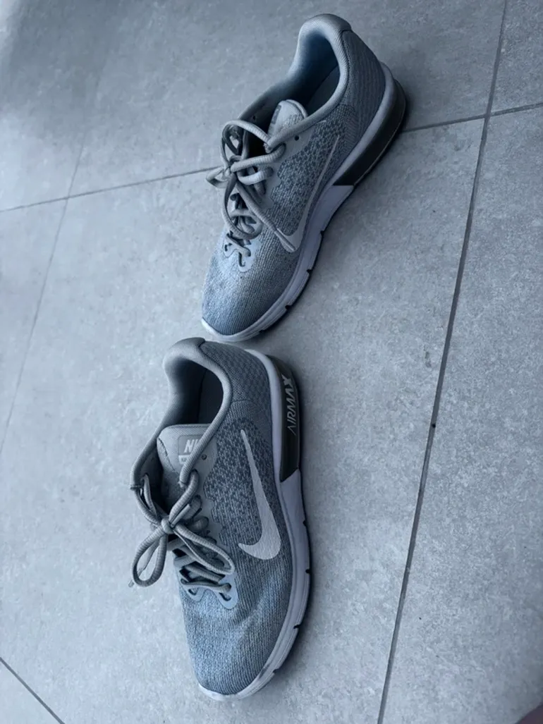 Gebrauchtes Nike Air Max Sequent 2 bike — Bild 4 von 6