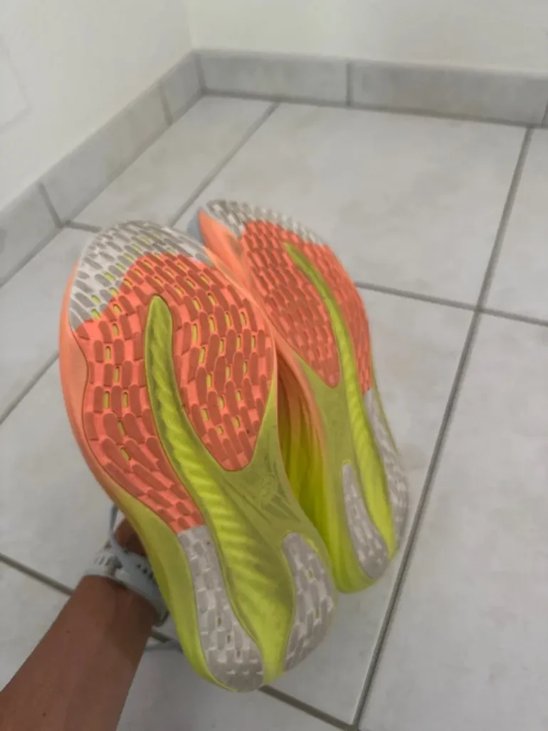 Used Asics Gel Nimbus 26 bike — image 3 of 3