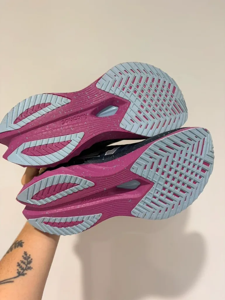 Used Saucony Endorphin Speed 4 bike — image 2 of 5