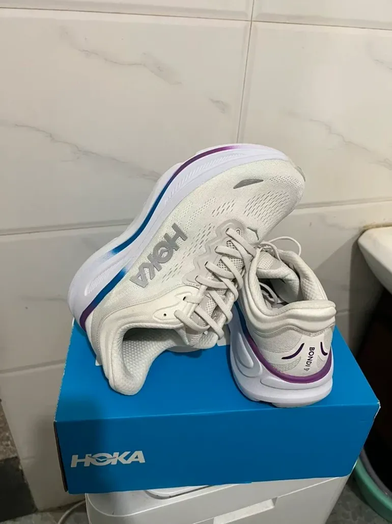 Used Hoka Shoes Size 39 bike — image 4 of 6