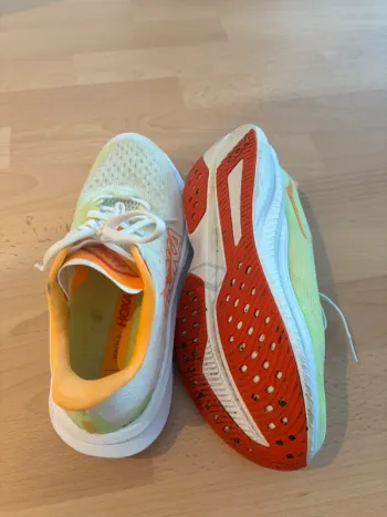 Used Hoka Mach 6 bike — image 4 of 5