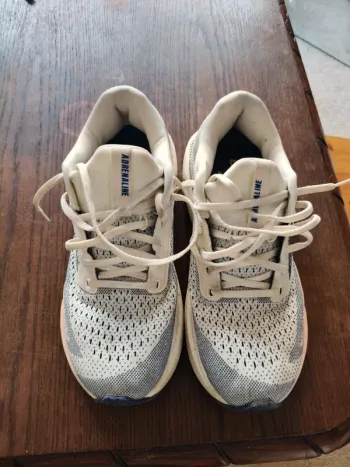 Used Brooks GTS 24 Running Shoes