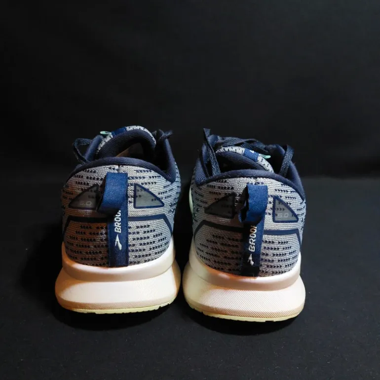 Used Brooks Levitate bike — image 3 of 8