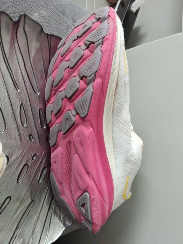 Used Hoka Clifton 9 bike — image 8 of 10