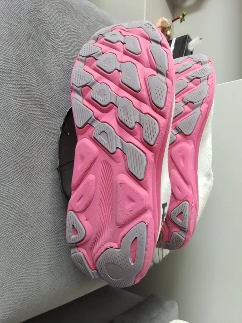 Used Hoka Clifton 9 bike — image 7 of 10