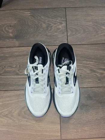 Used Brooks Adrenaline GTS 23 Running Shoes