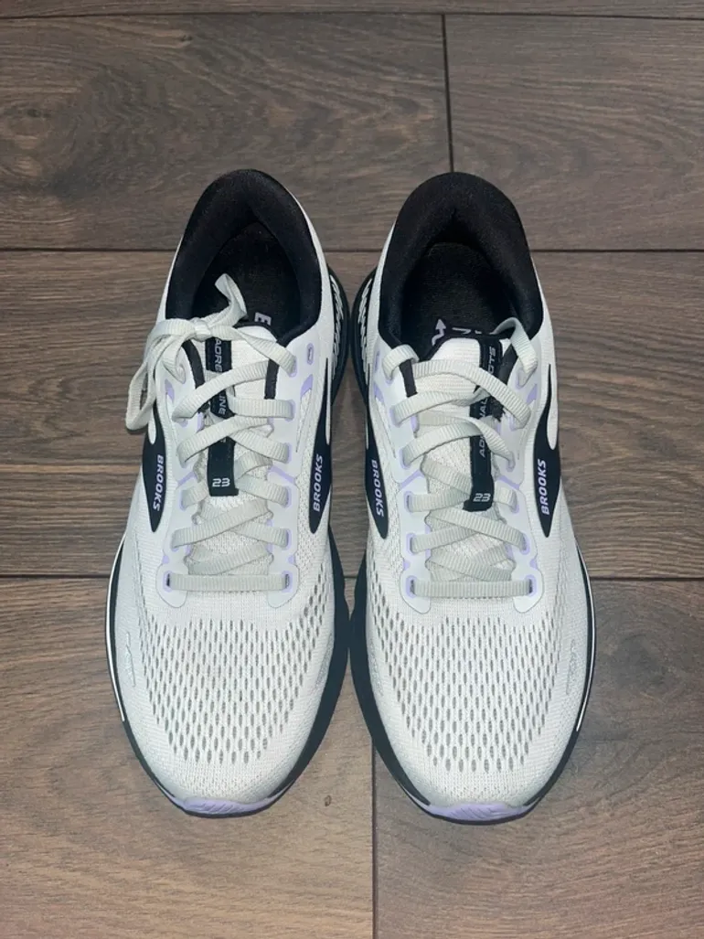 Used Brooks Adrenaline GTS 23 bike — image 2 of 5