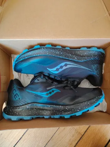 Used Saucony Peregrine Running Shoes