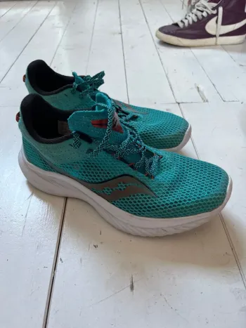 Used Saucony Kinvara 14 bike — image 2 of 4