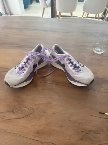 Used Nike Zoom Fly 5 Running Shoes