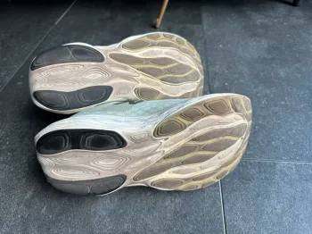 Used New Balance Fresh Foam 1080 bike — image 2 of 7