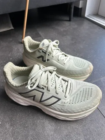 Used New Balance Fresh Foam 1080 Running Shoes
