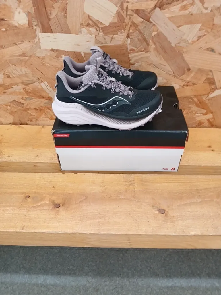 Used Saucony Xodus 3 bike — image 3 of 6