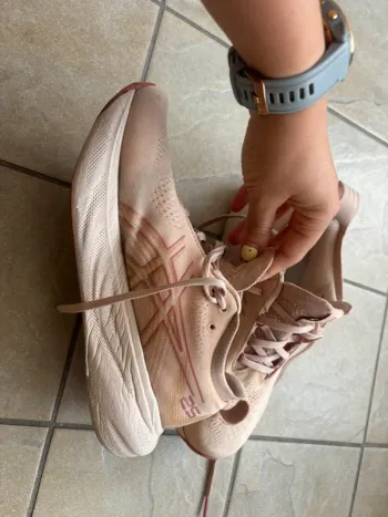 Used Asics Nimbus 25 bike — image 3 of 9