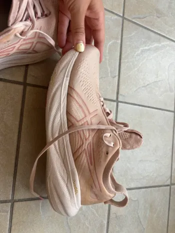 Used Asics Nimbus 25 bike — image 5 of 9