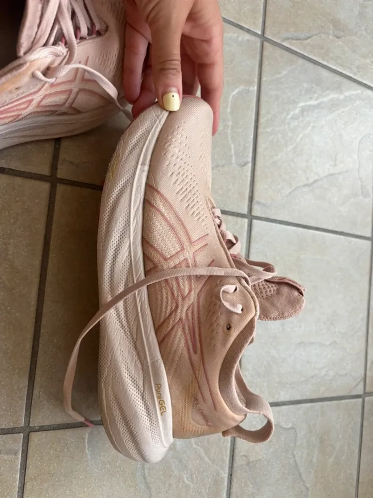 Used Asics Nimbus 25 bike — image 5 of 9