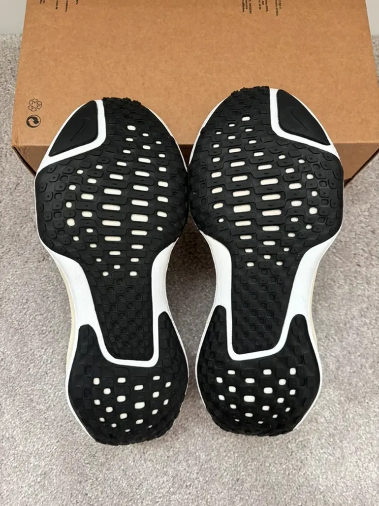 Used Nike Invincible 3 bike — image 7 of 8