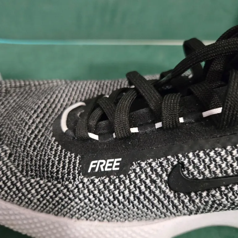 Used Nike Free bike — image 6 of 9