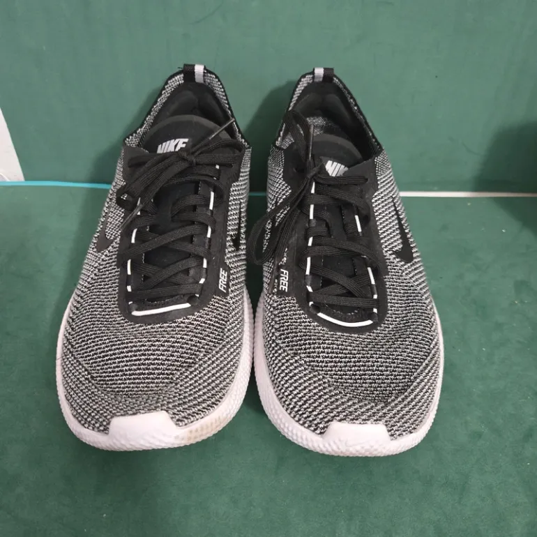 Used Nike Free bike — image 3 of 9