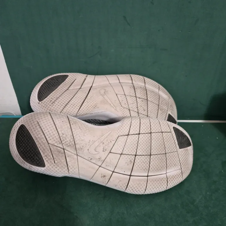Used Nike Free bike — image 5 of 9