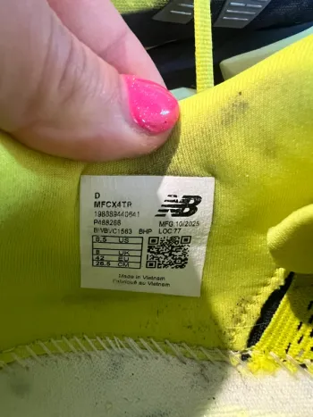 Used New Balance FuelCell Rebel v5 bike — image 7 of 9