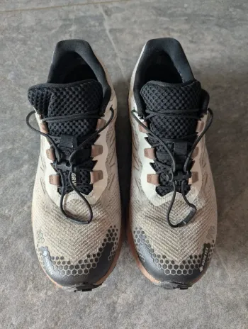 Used Salomon Aero Blaze 4 Grvl GTX Running Shoes