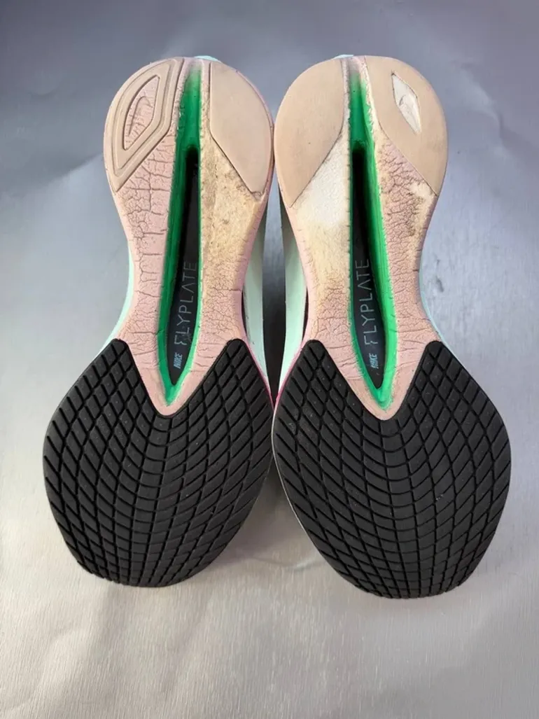 Used White ZoomX Vaporfly Next% 4 bike — image 27 of 27