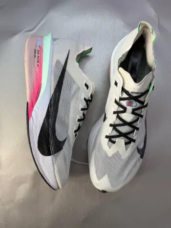 Used White ZoomX Vaporfly Next% 4 bike — image 21 of 27