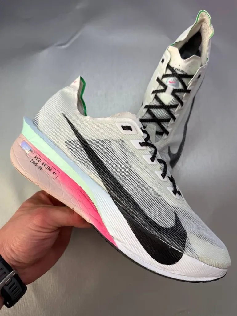 Used White ZoomX Vaporfly Next% 4 bike — image 19 of 27