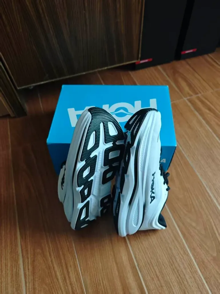 Used Hoka Laufschuhe Größe 41 bike — image 11 of 12