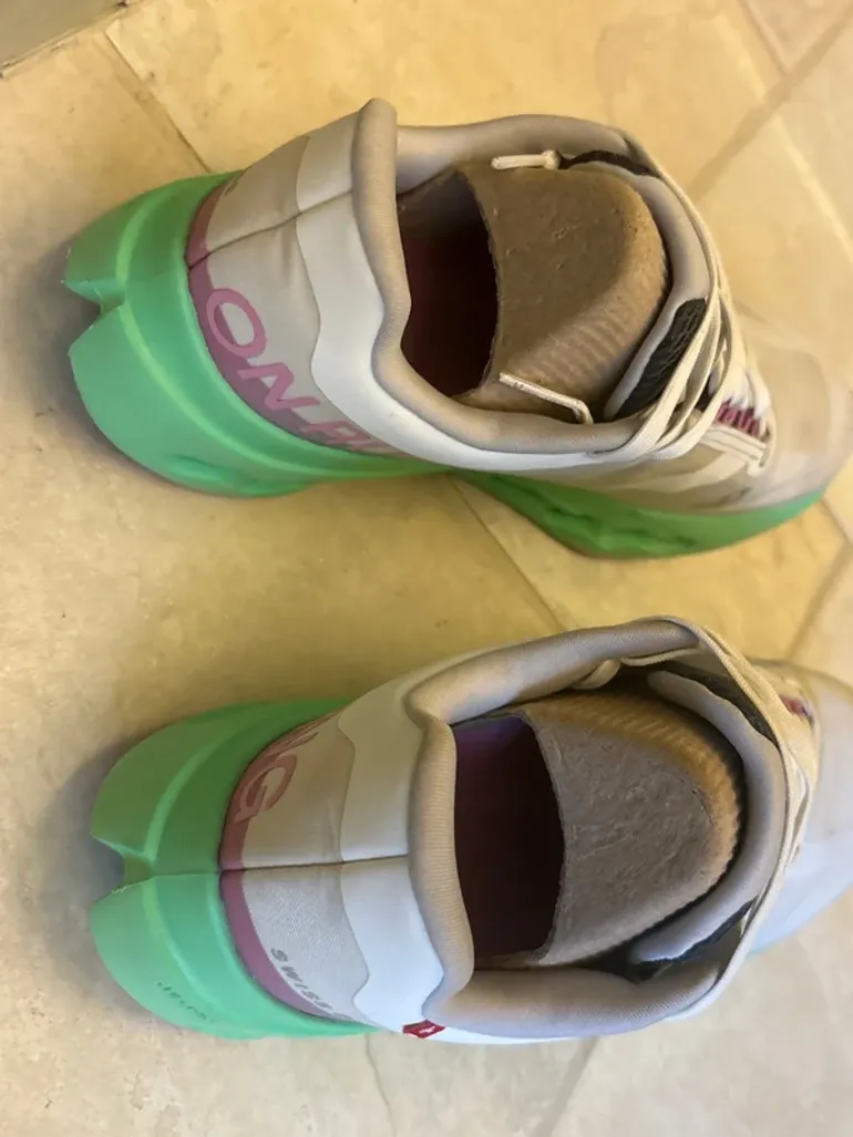 Tweedehands On Running Shoes bike — afbeelding 3 van 4