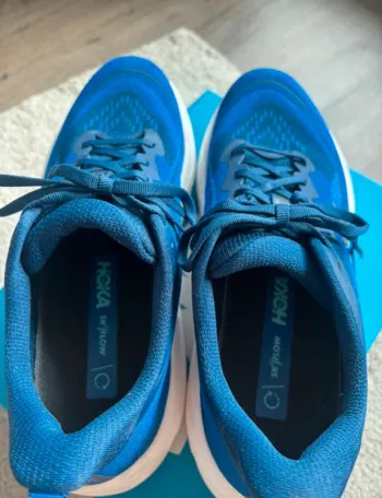 Hoka Running Shoes bike d'occasion — image 4 sur 7