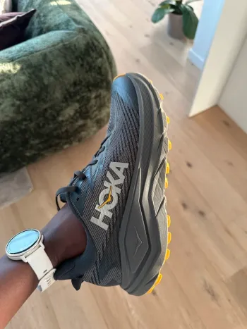 Tweedehands Hoka Gore-Tex bike — afbeelding 2 van 5