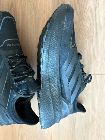 Tweedehands Continental Ultraboost Goretex bike — afbeelding 4 van 6