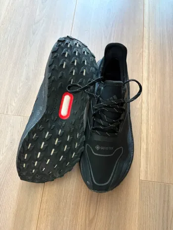 Tweedehands Continental Ultraboost Goretex bike — afbeelding 2 van 6