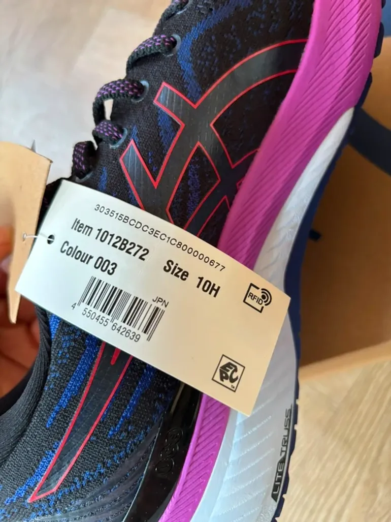 Used Asics Kayano 28 bike — image 5 of 9
