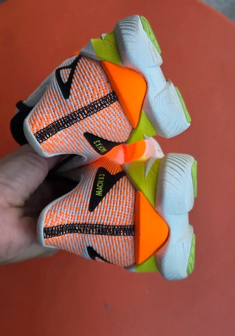 Hoka Mach X 3 bike d'occasion — image 3 sur 15