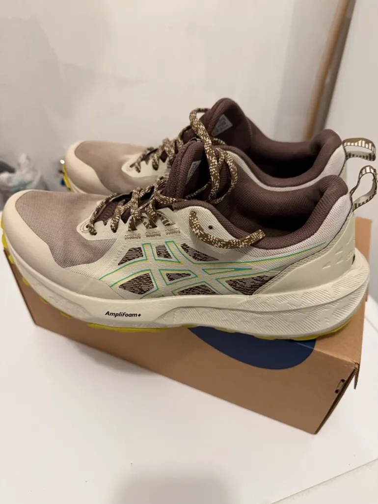 Used Asics Gel Sonoma bike — image 3 of 5
