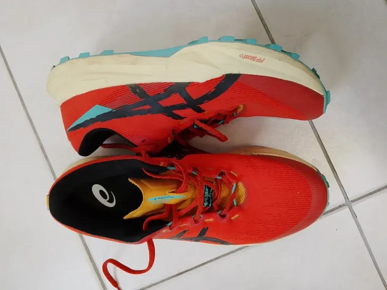 Used Asics Fuji Lite 6 bike — image 3 of 5