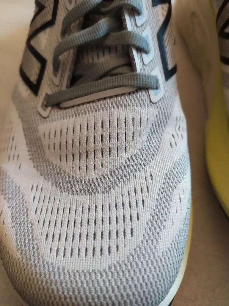 New Balance Fresh Foam M880 bike d'occasion — image 3 sur 7