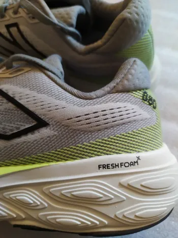 New Balance Fresh Foam M880 bike d'occasion — image 6 sur 7