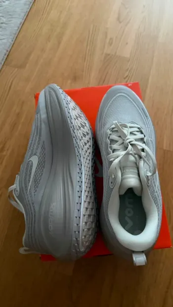 Ideal Nike Vomero Plus Running Shoes d'occasion