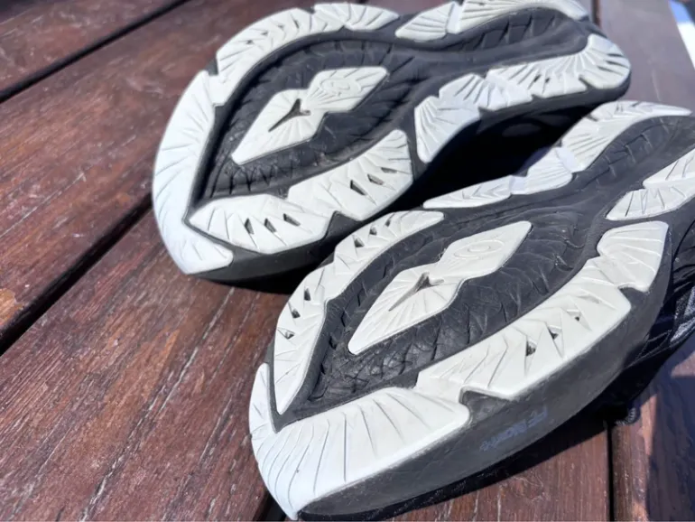 Used Asics Novablast 5 bike — image 4 of 7