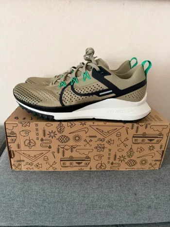 Brugt Pegasus react trail 4 Running Shoes