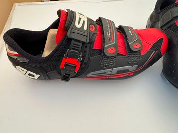 Sidi Genius 7 Carbon Cycling Shoes usato