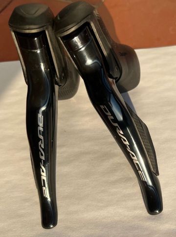 Brugt Shimano Dura-Ace ST-R9250 Di2 Shifters Drivetrain & Pedals